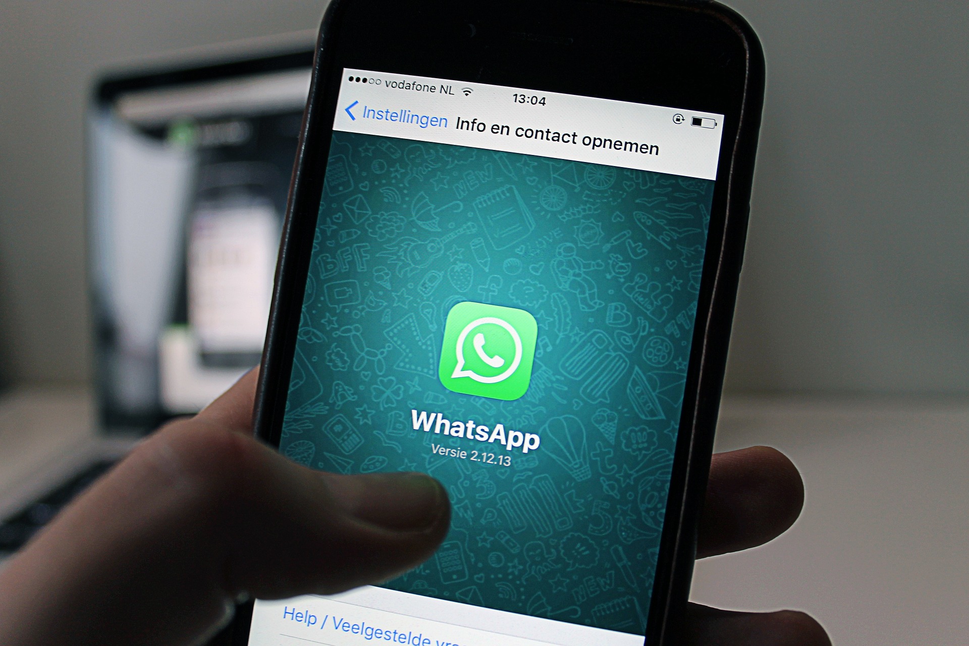 Modern Communication Trends: The Rise of WhatsApp Status
